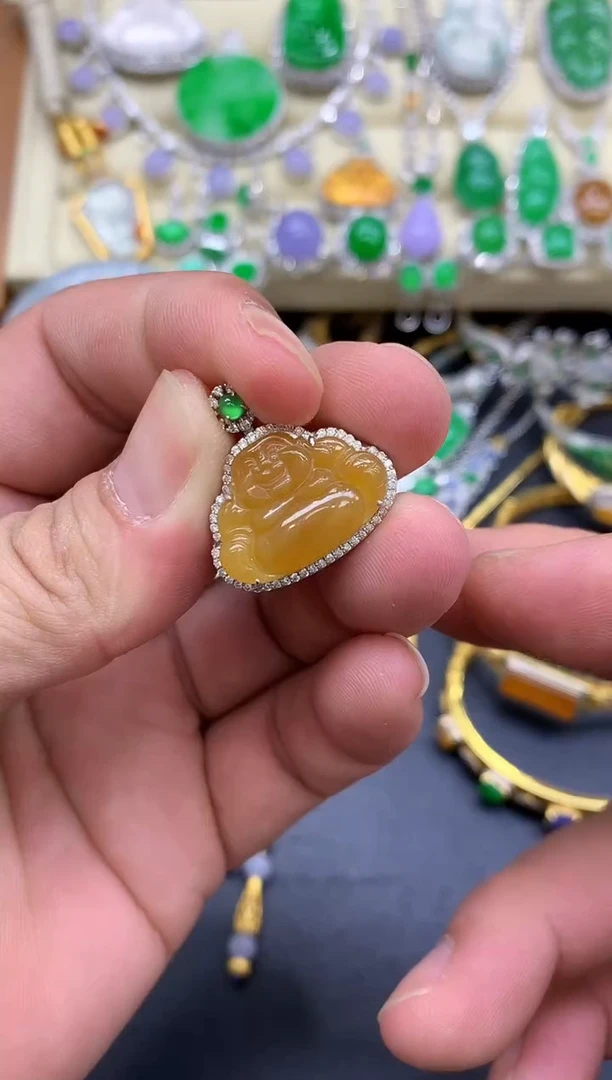 颈饰18K金镶嵌翡翠192-中国好珍宝