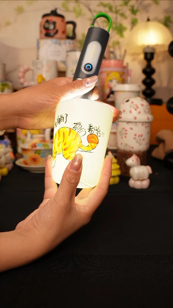 陶景德镇手绘的杯子