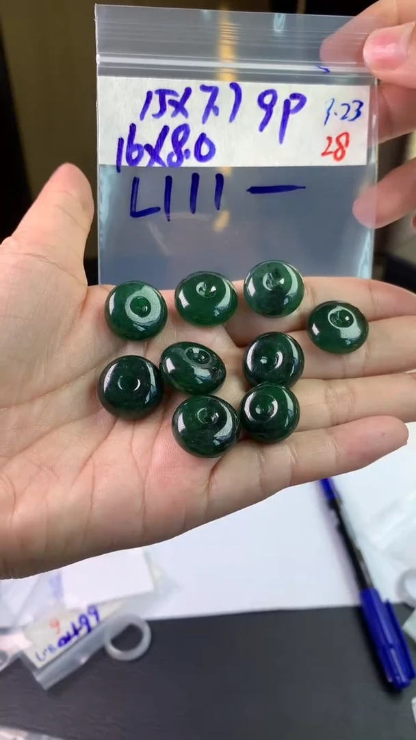 未镶嵌定制翡翠L****l毛货需精细抛光拍一发一