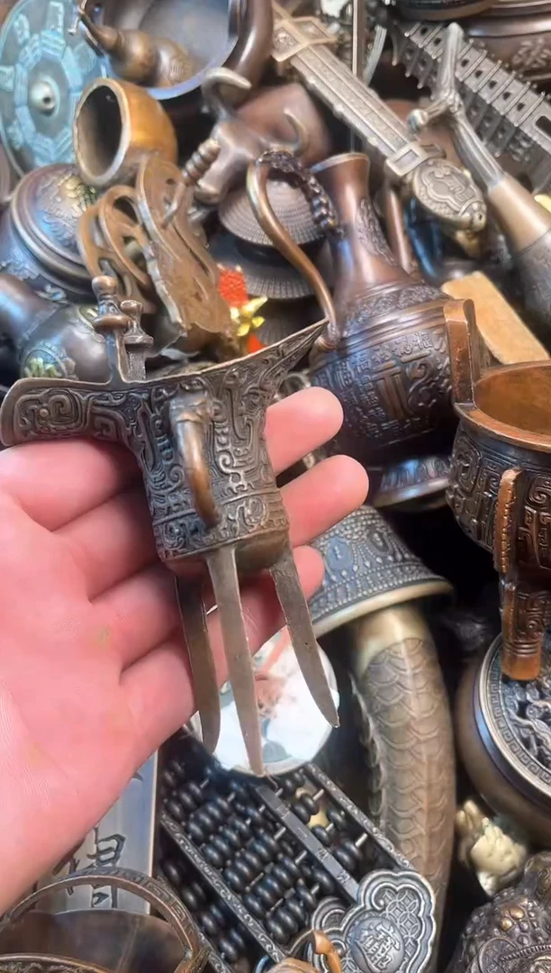 精美铜器点击下单