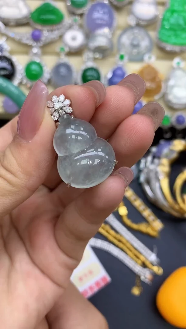 颈饰18K金镶嵌翡翠377-中国好珍宝