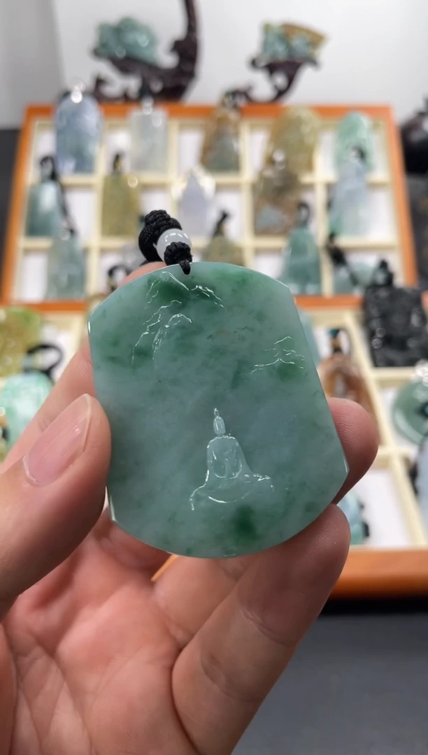 【闪购商品】翡翠颈饰未镶嵌悟道