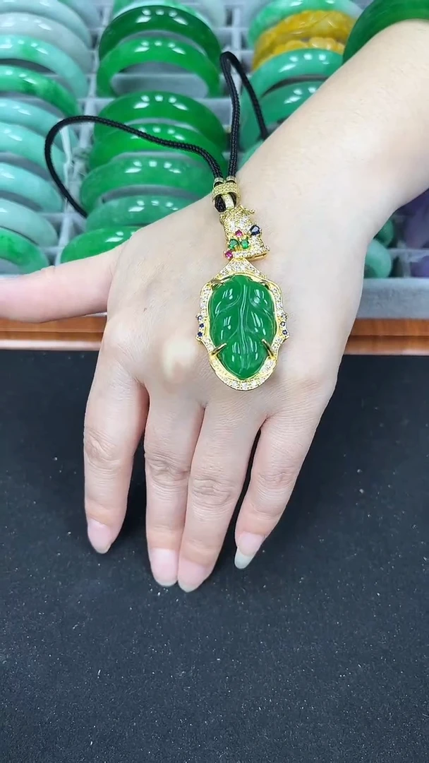 【闪购商品】砖雕s11     正阳绿叶子吊坠