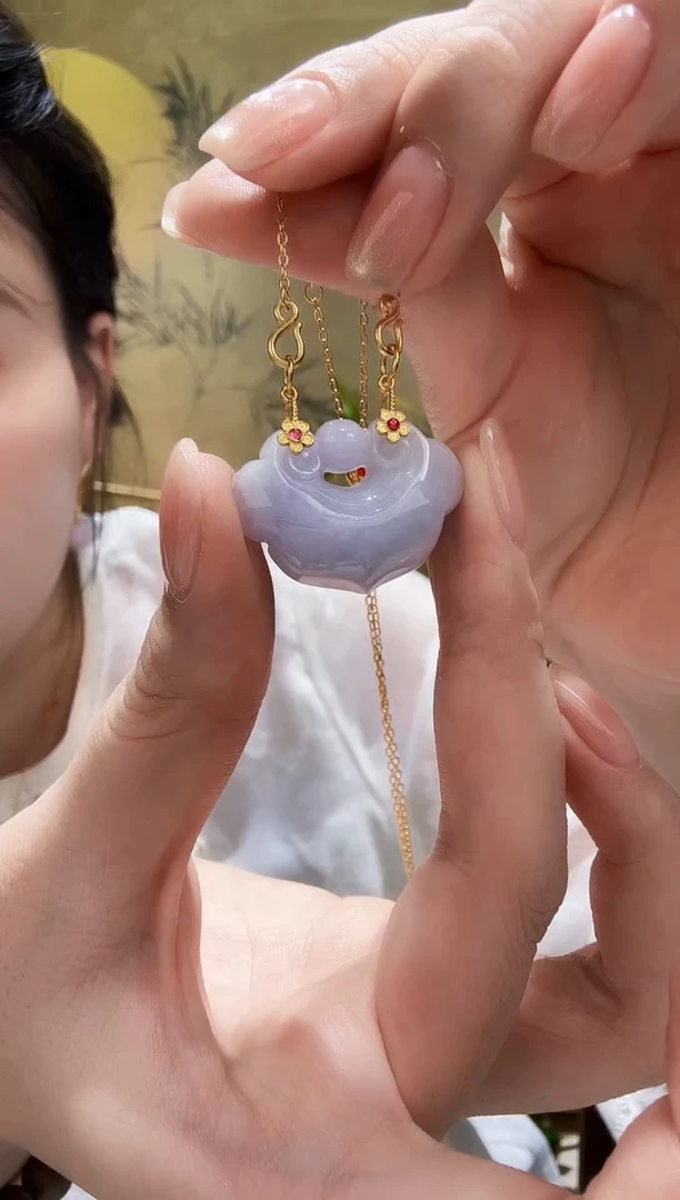 颈饰未镶嵌翡翠吊坠