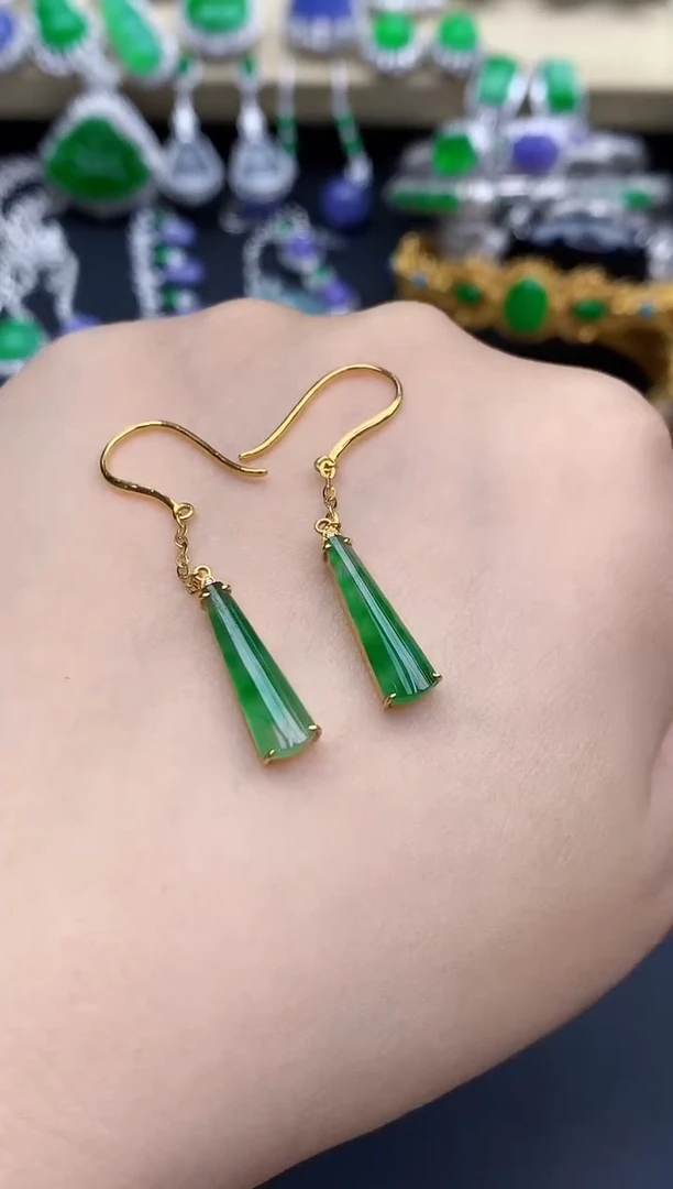 颈饰18K金镶嵌翡翠71-春日珠宝