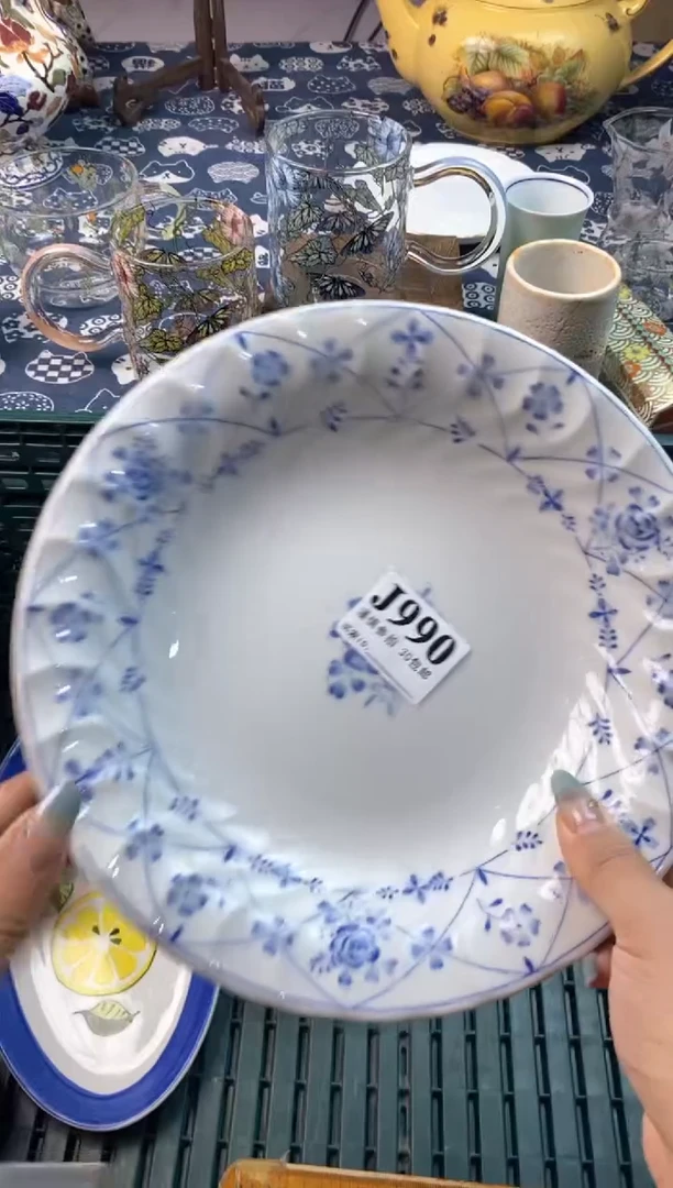 瓷片[○･｀Д´･ ○][○･｀Д´･ ○]