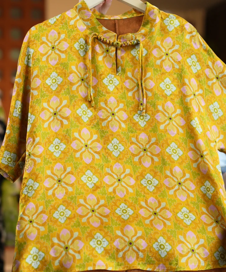 金轮映晓<<非遗美学>>1186时尚减龄真丝新款衬衣