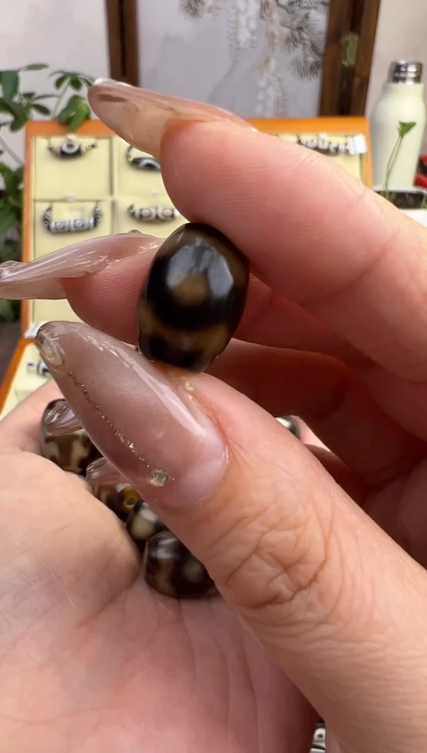 【闪购商品】玛瑙/玉髓吊坠(不含链)未镶嵌17.(微瑕随机发货)