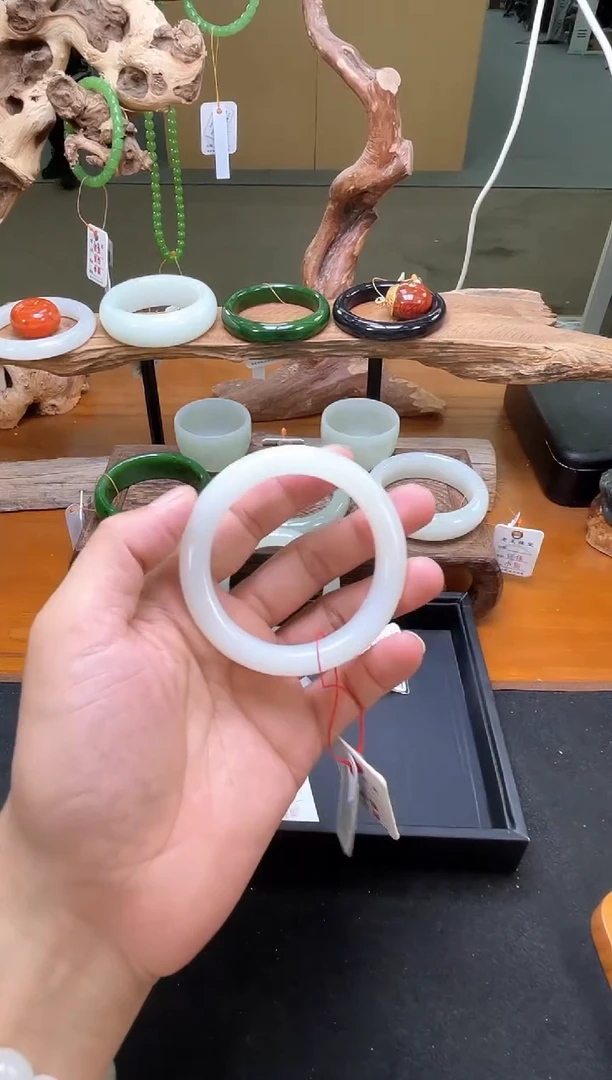 未镶嵌手镯和田玉青海野牛沟 56+圈