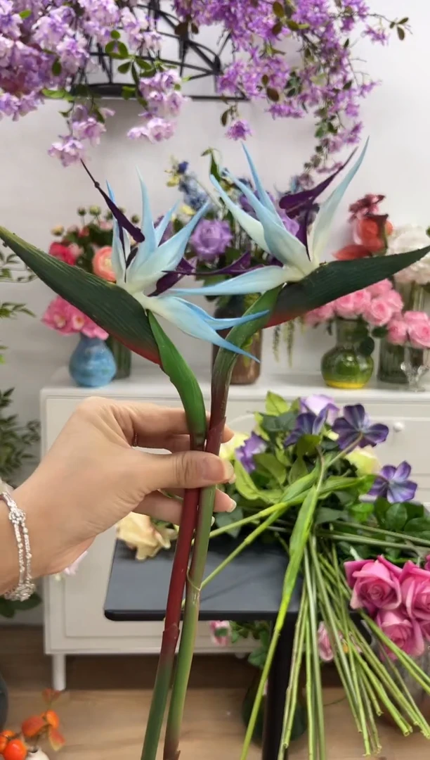 2枝蓝色天堂鸟组合