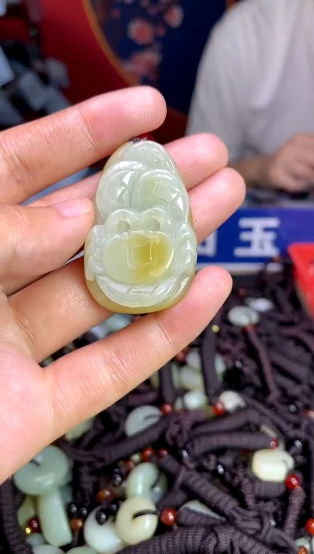 未镶嵌和田玉挂件1