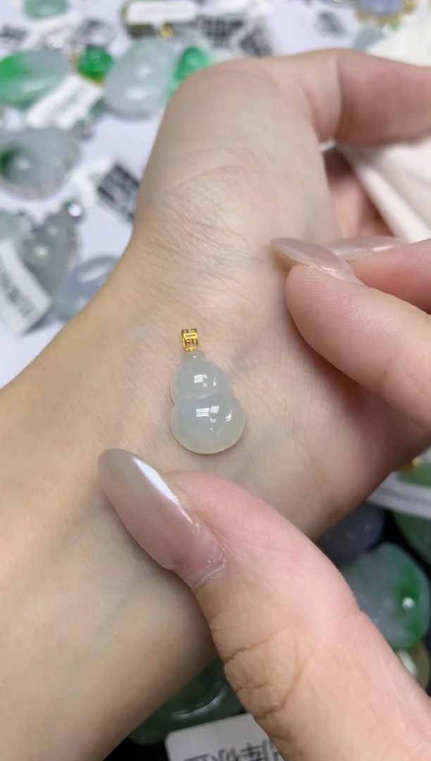 颈饰18K金镶嵌翡翠天然缅甸翡翠A货百元以上9元证书费自理