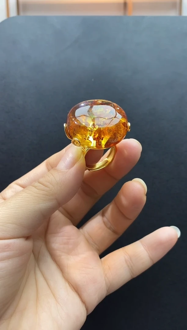 裸石琥珀未镶嵌戒指