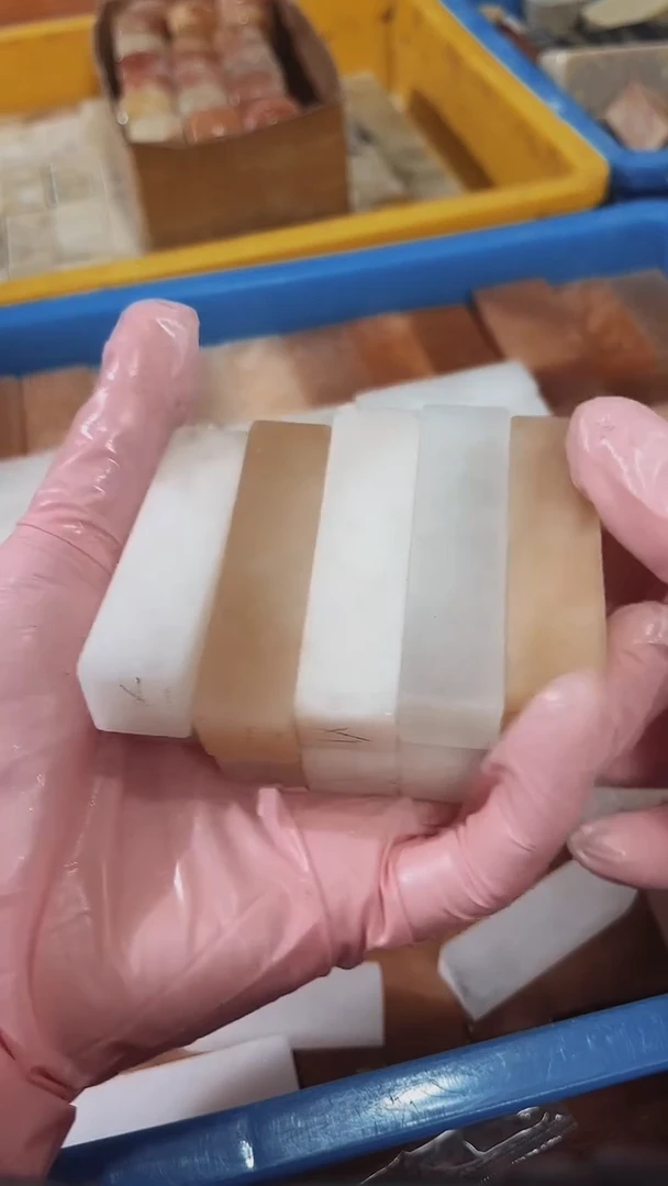 老挝石静**雨瑕疵不规则章