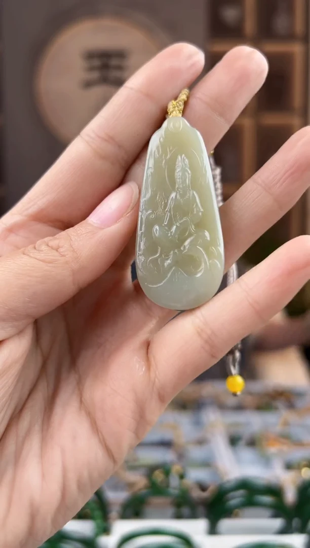 颈饰未镶嵌和田玉拍一发一，拍一发一