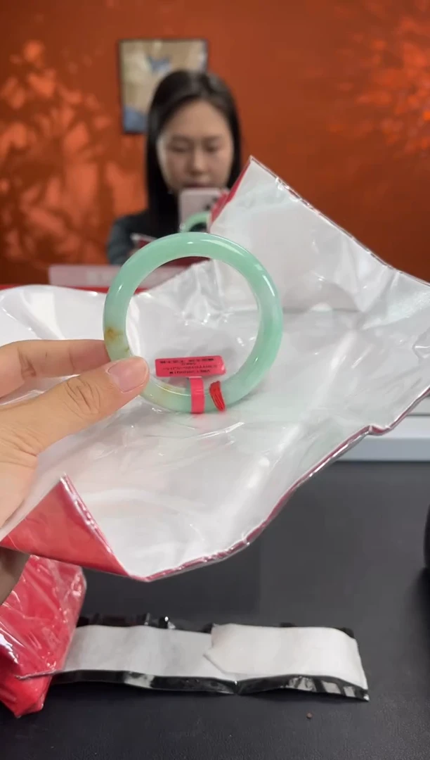 未镶嵌手镯翡翠2