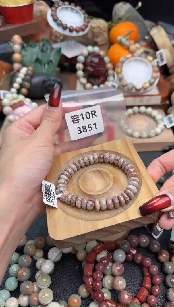 【闪购商品】石英质玉手链未镶嵌10R3851