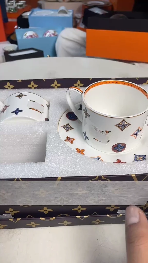 杯鸿辉家品牌瓷器，京东包邮！