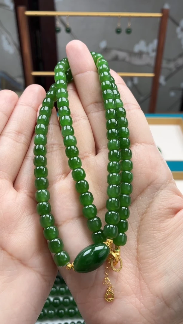 项链18K金镶嵌和田玉（碧玉）18K金6×7老型珠项链