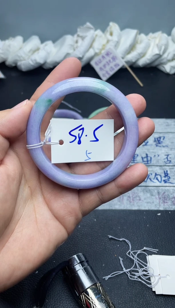 未镶嵌手镯翡翠?**?5