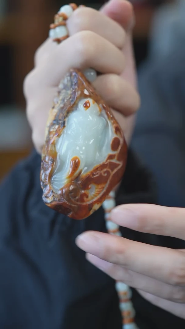 颈饰未镶嵌和田玉关公