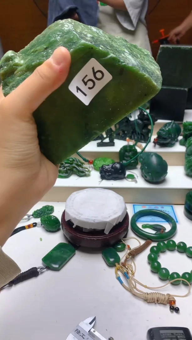 未镶嵌和田玉（碧玉）珠宝半成品156