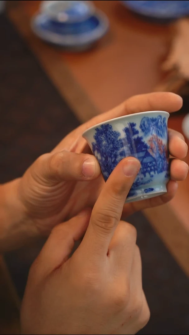 正春堂青花釉里红桃花源记铃铛杯