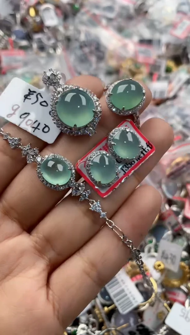 银S925镶嵌戒指翡翠888            1