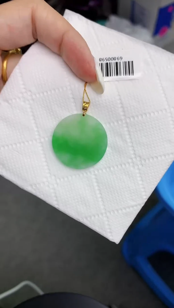 颈饰18K金镶嵌翡翠11111111111