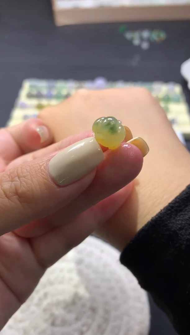 未镶嵌定制翡翠卡10.2*7.6mm