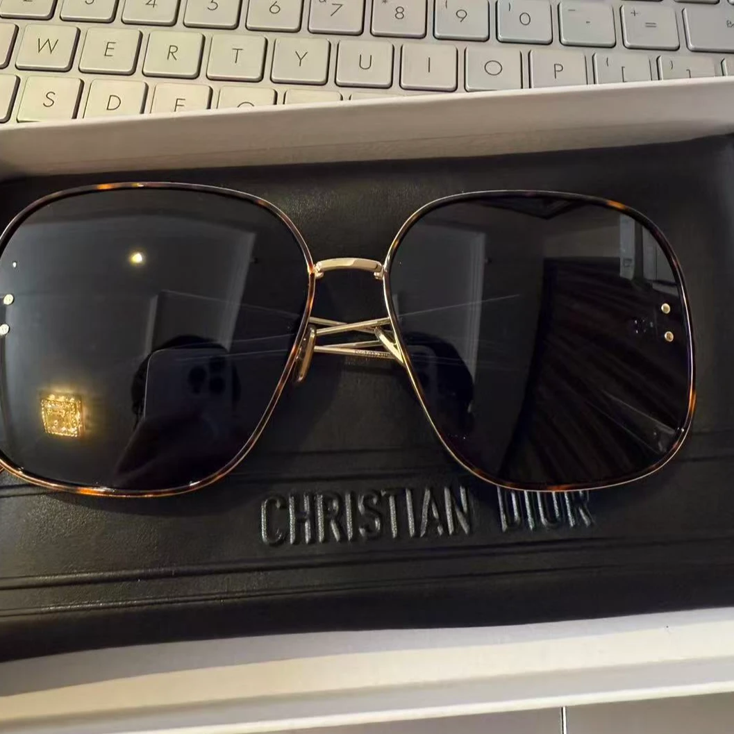 99新 Hermes/爱马仕 迪奥黑色金边墨镜