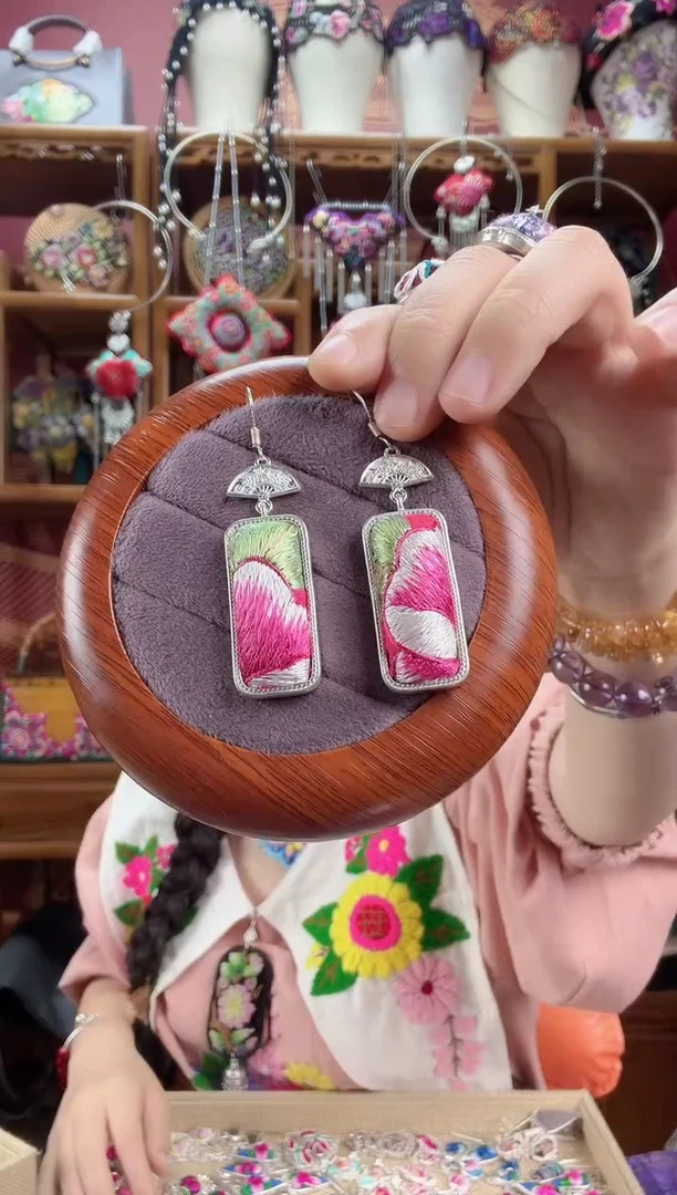 刺绣耳环123甜甜家