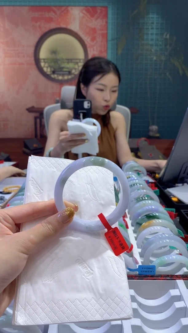 翡翠手镯未镶嵌多人07346