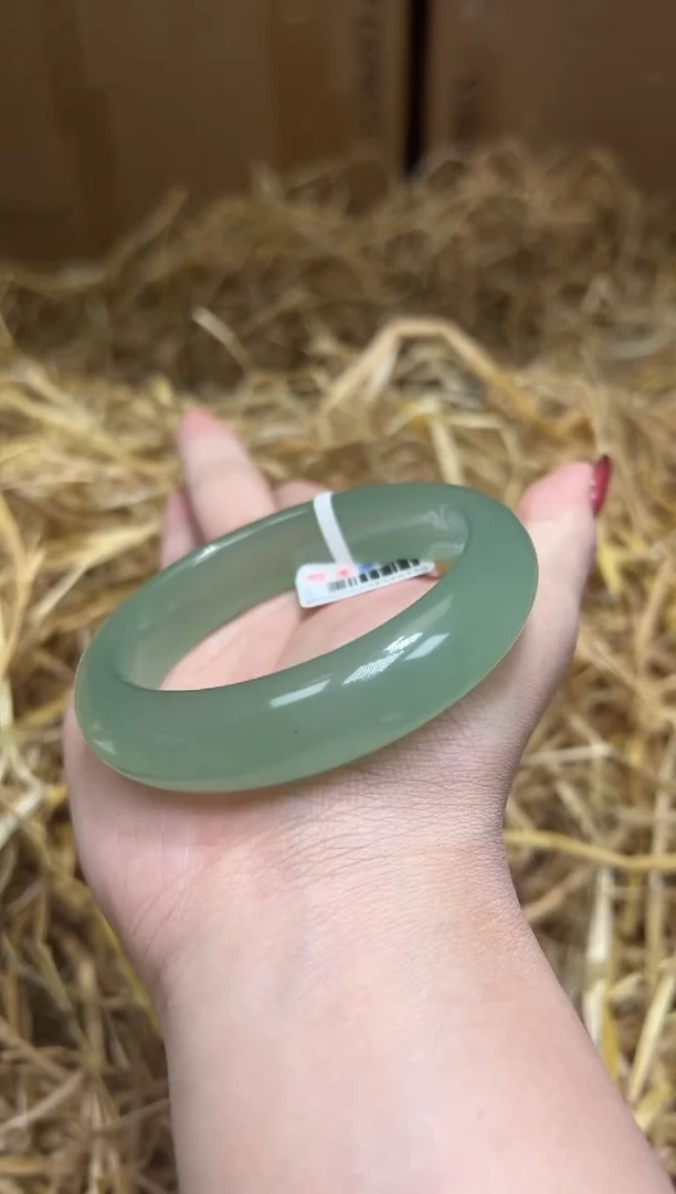 未镶嵌手镯石英质玉D9460