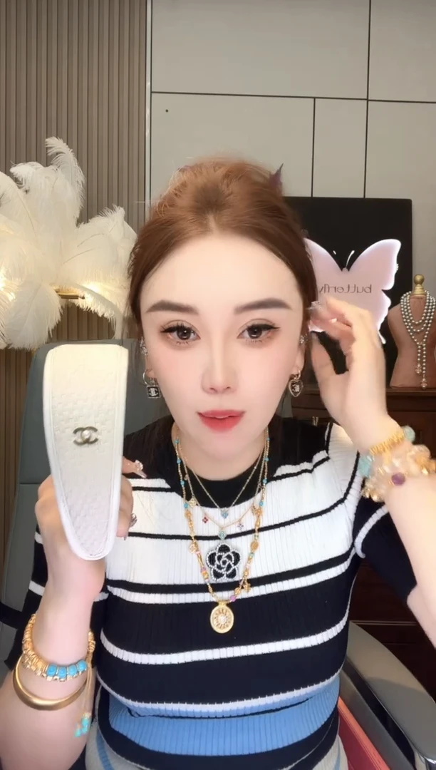 亚克力不锈钢白色