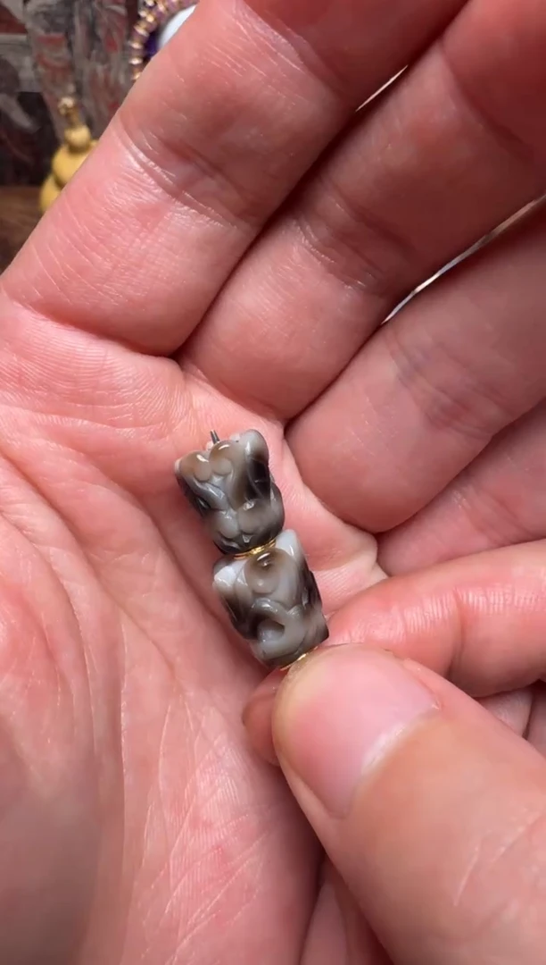 【闪购商品】玛瑙/玉髓颈饰未镶嵌珠改雕刻配饰一对