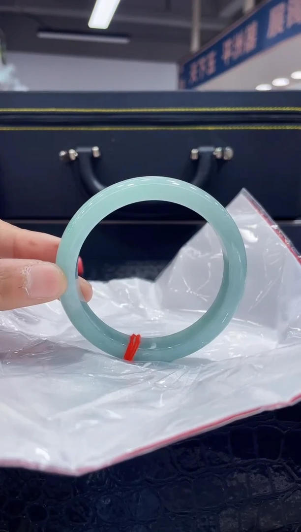 未镶嵌手镯翡翠7