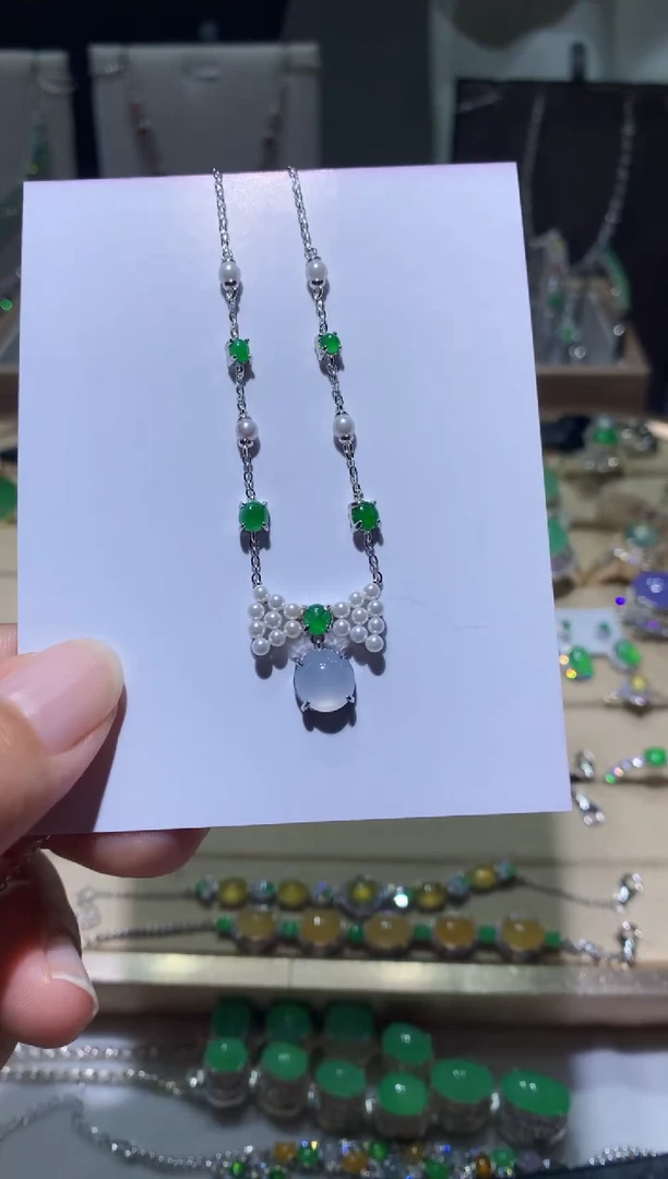 未镶嵌翡翠耳饰项链