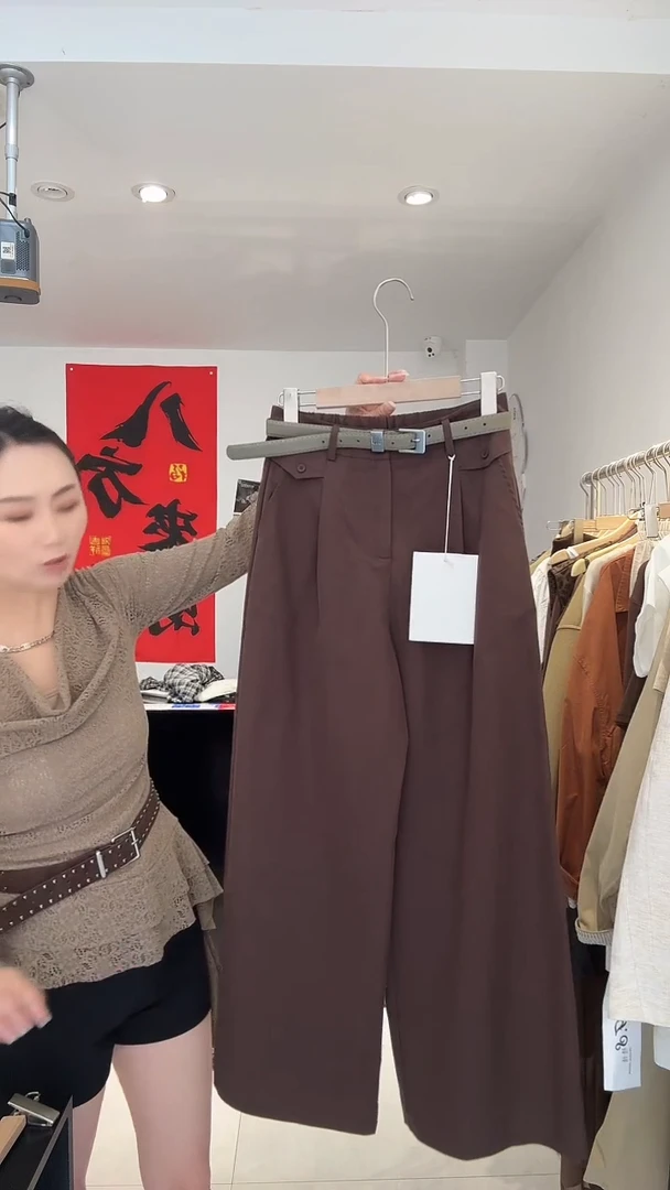 双胞胎气质款女装