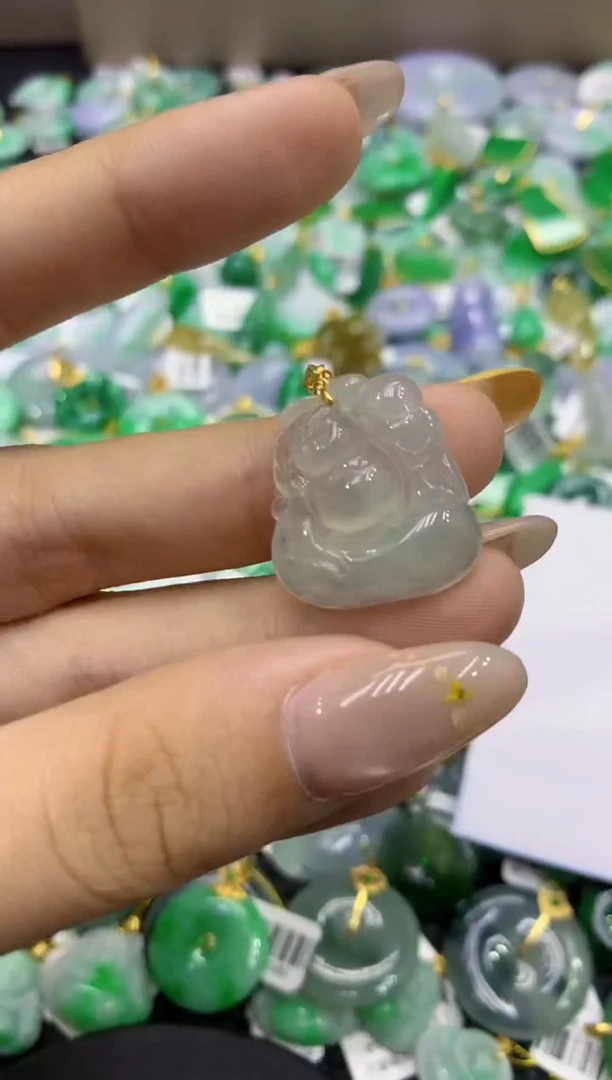 颈饰18K金镶嵌翡翠天然缅甸翡翠A货