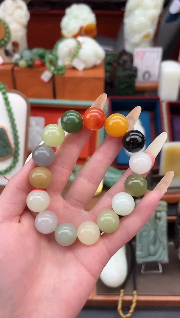 未镶嵌手串和田玉董小姐推荐 多样性发货 拍一发一db14