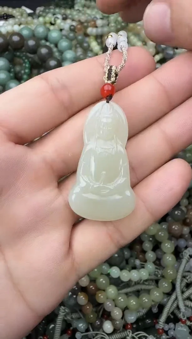 颈饰未镶嵌和田玉拍一发一