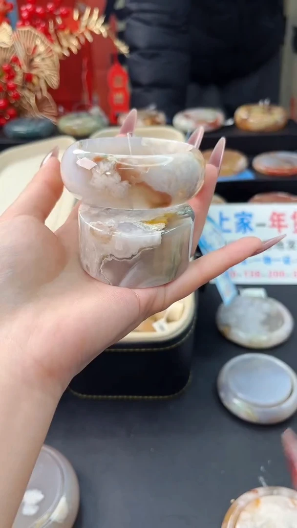 【闪购商品】石英质玉手镯未镶嵌赠送镯心（55圈口）