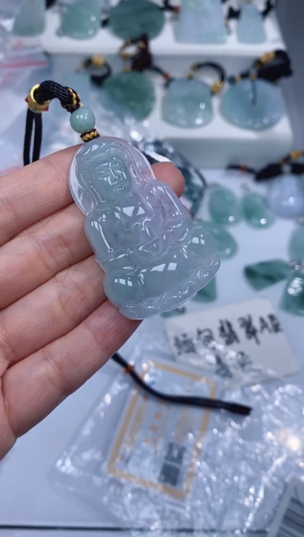 颈饰未镶嵌翡翠吊坠