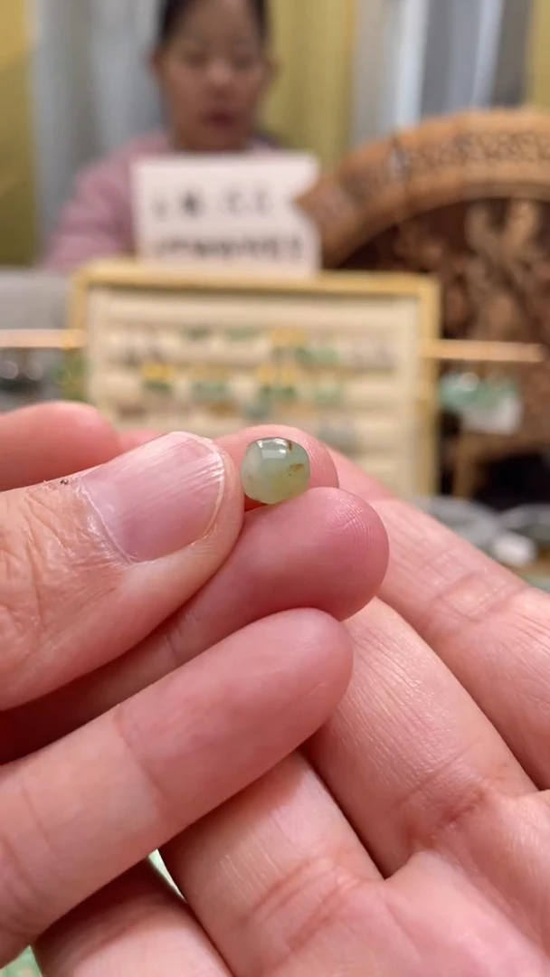 颈饰未镶嵌翡翠路路通