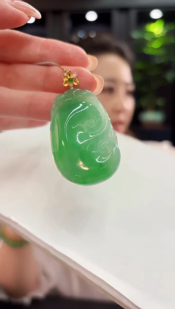 颈饰18K金镶嵌翡翠 缅料A货/支持复检/一件