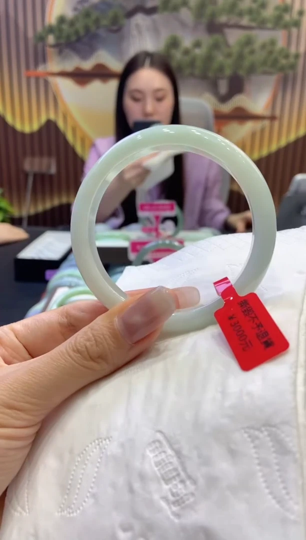 翡翠手镯未镶嵌00003543
