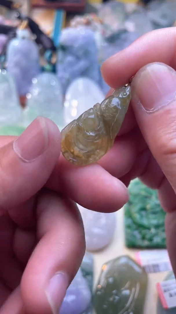 翡翠18K金镶嵌颈饰凤凰