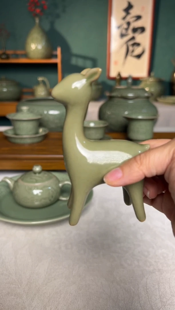 其他耀州窑秘色小鹿茶宠摆件1