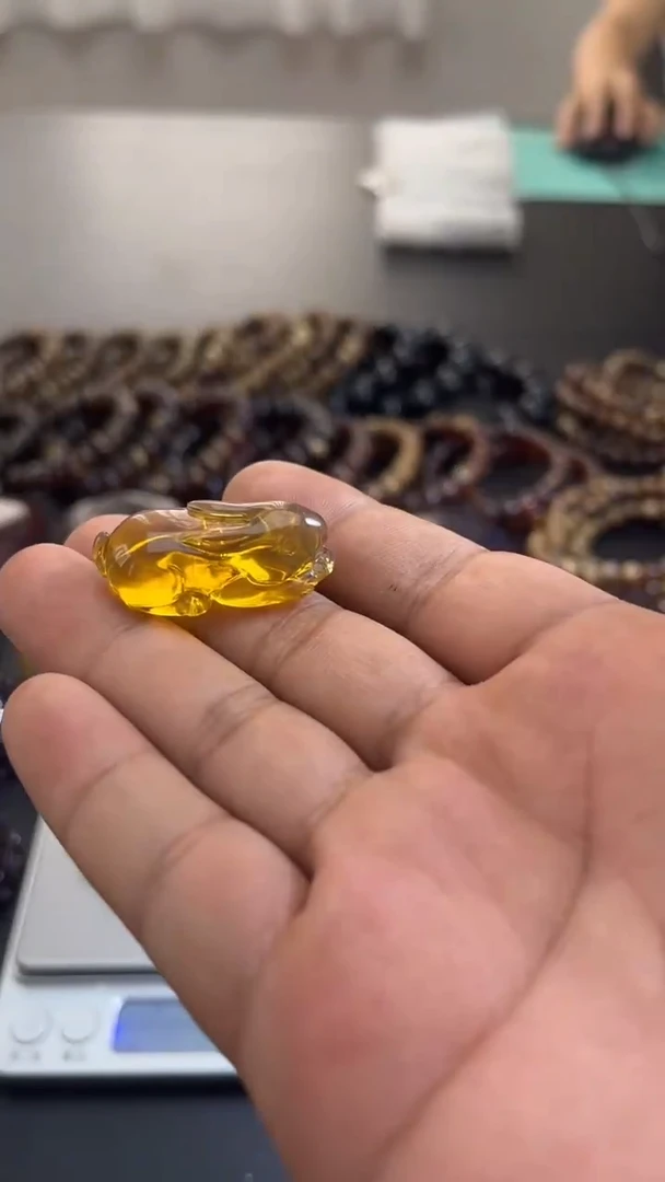 裸石琥珀未镶嵌6